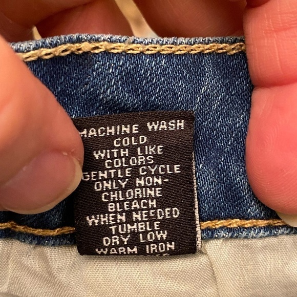 RUE 21 Shorts Distressed Raw Hem Denim Size 5/6 Mid Rise - Picture 5 of 5